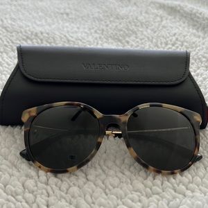 Valentino VA4069 53 Sunglasses